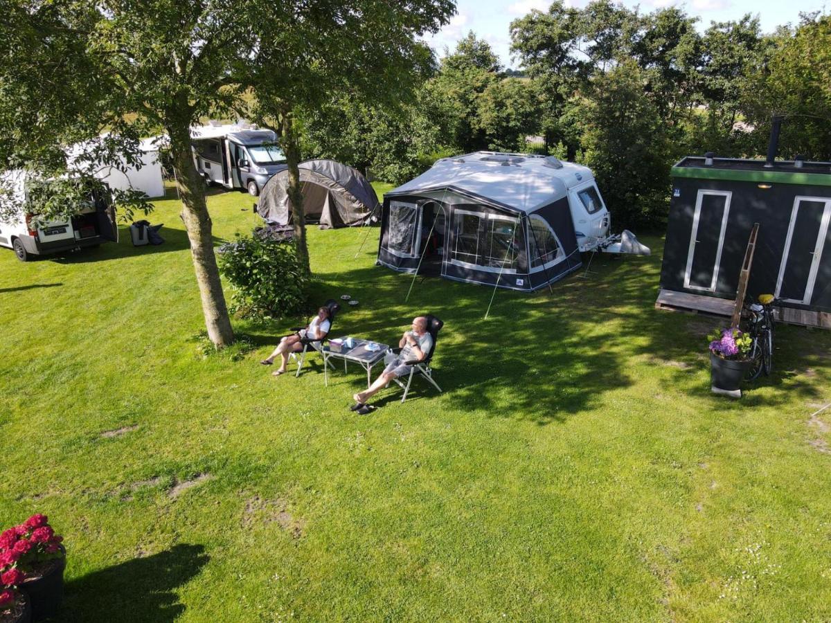 Camping De Tulpenweide Lege Kampeerplaats, Lege Plaats Op Het Gras Zonder Bed Breezand Eksteriør bilde
