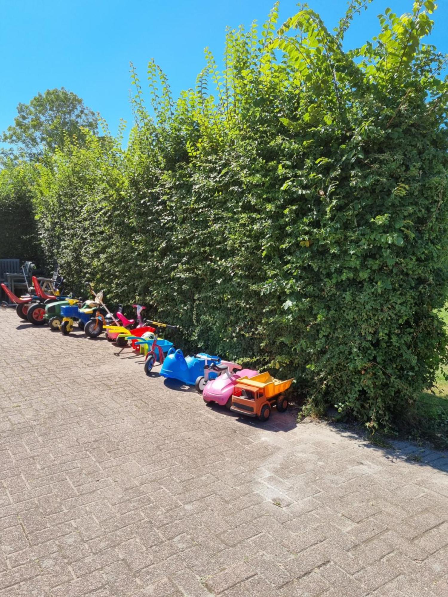 Camping De Tulpenweide Lege Kampeerplaats, Lege Plaats Op Het Gras Zonder Bed Breezand Eksteriør bilde