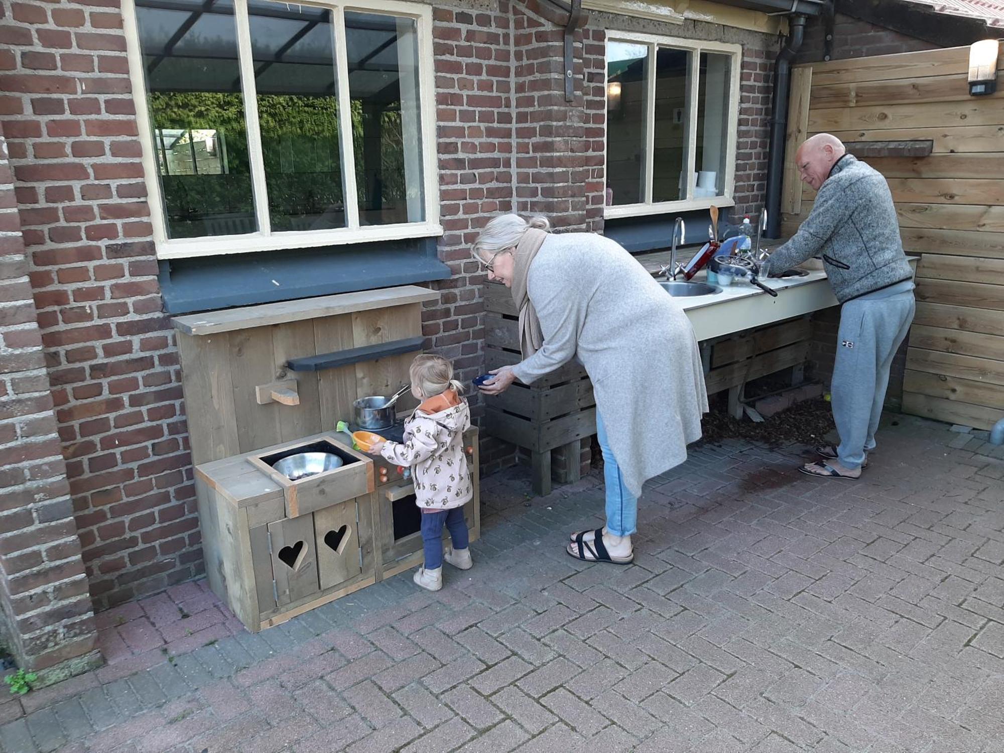 Camping De Tulpenweide Lege Kampeerplaats, Lege Plaats Op Het Gras Zonder Bed Breezand Eksteriør bilde